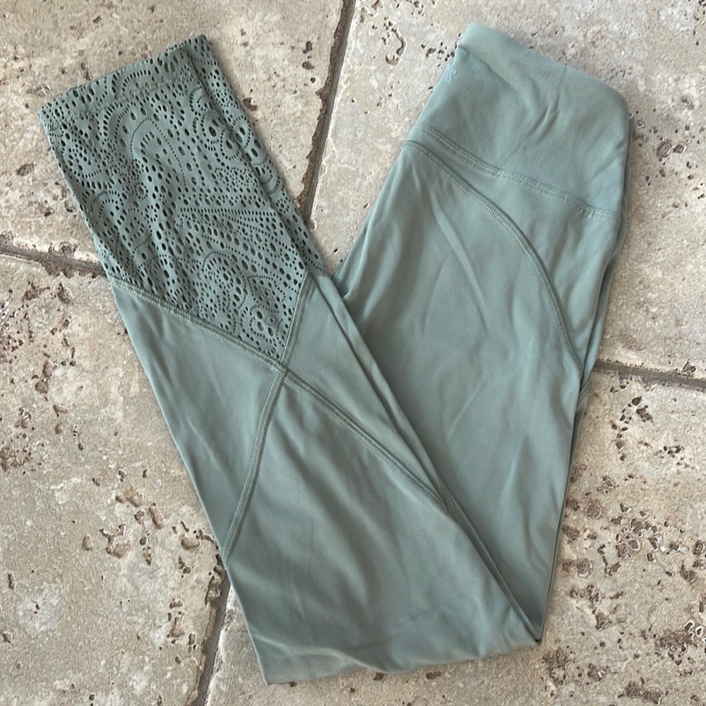 PINK YOGA. XS. NWOT
